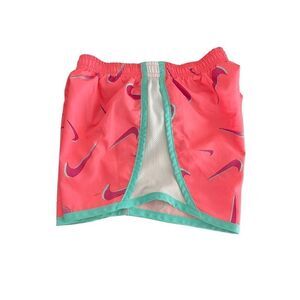 Nike logo kids shorts size L